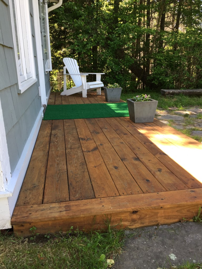 GO-Cottage It's deck staining time after