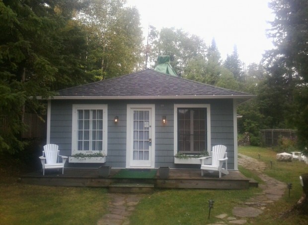 GO-Cottage It's deck staining time before