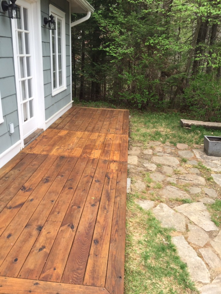 GO-Cottage It's deck staining time during