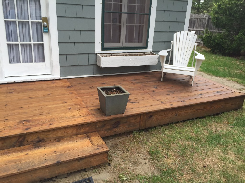 GO-Cottage It's deck staining time during
