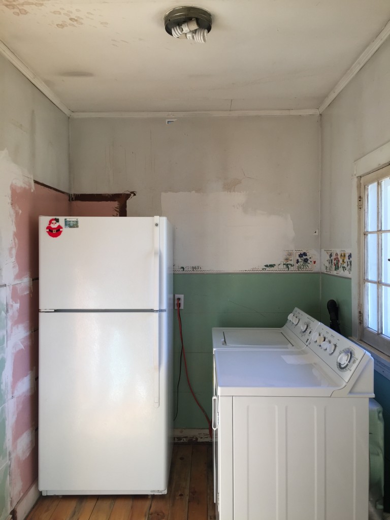 GO-Cottage Laundry Room Renovation Before